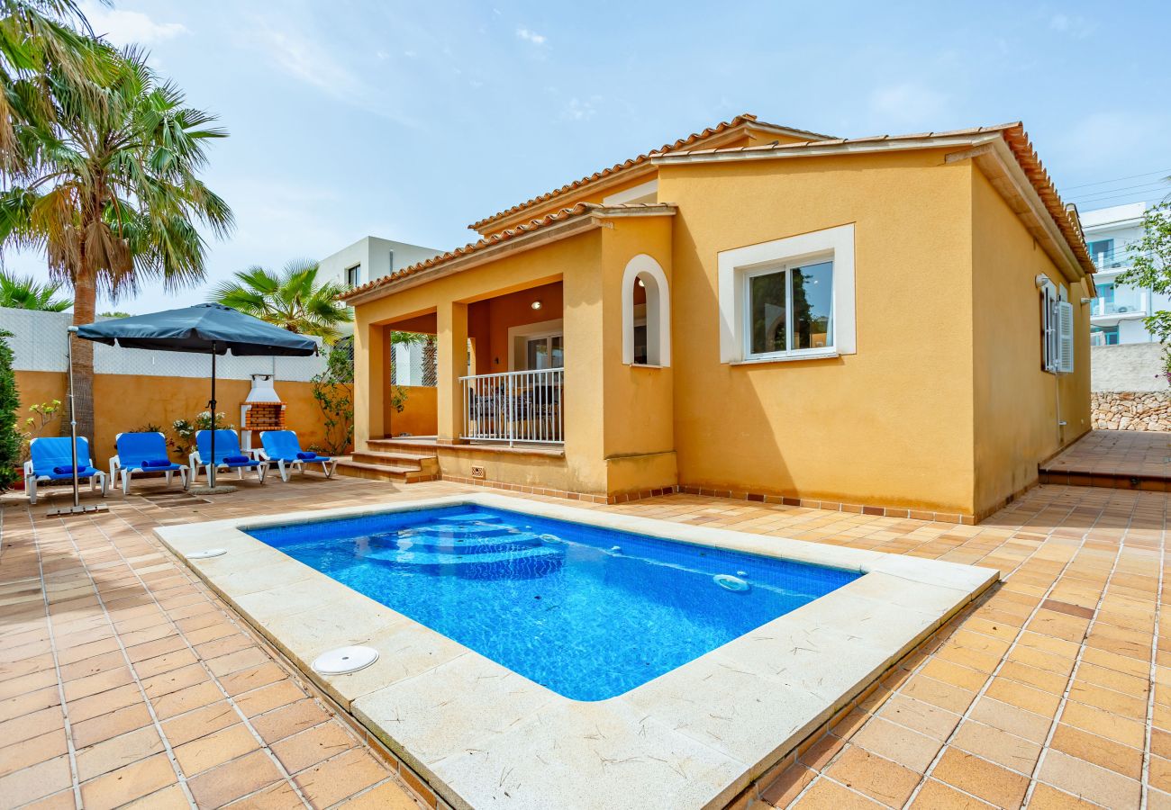 Ferienhaus in Cala Llombards - Casa Tulipa by dracmallorca